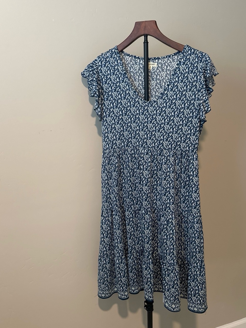 Max Studio Navy and White Floral V-Neck Midi Dress